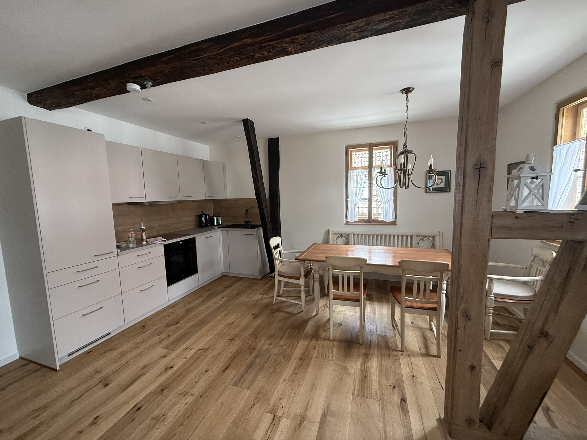 Küche und Esszimmer der Ferienwohnung 2